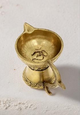 Brass Diya With Handle Handmade Oil Lamp