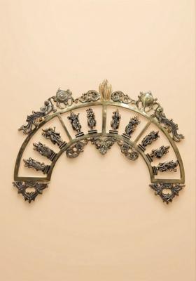 Brass Show Piece Das Avatar Wall Hanging Circle Small Statue