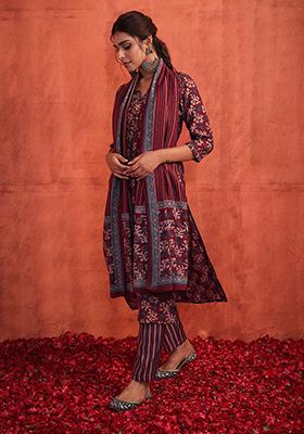Maroon Embroidered Chanderi Kurta With Pants And Dupatta (Set of 3)