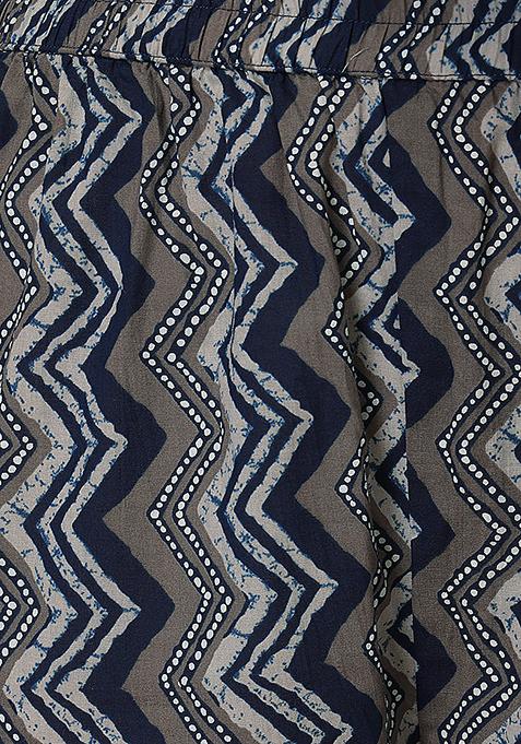 Women Liva (Rayon) Navy Blue Geometric Print Kurta main image 0