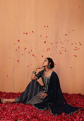 Navy Blue Bandhani Print Gathered Kurta With Pants And Chiffon Dupatta (Set of 3)