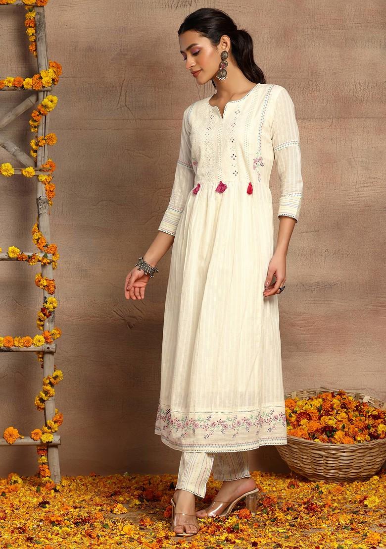 Off White Embroidered Cotton Kurta With Pants And Dupatta (Set of 3)