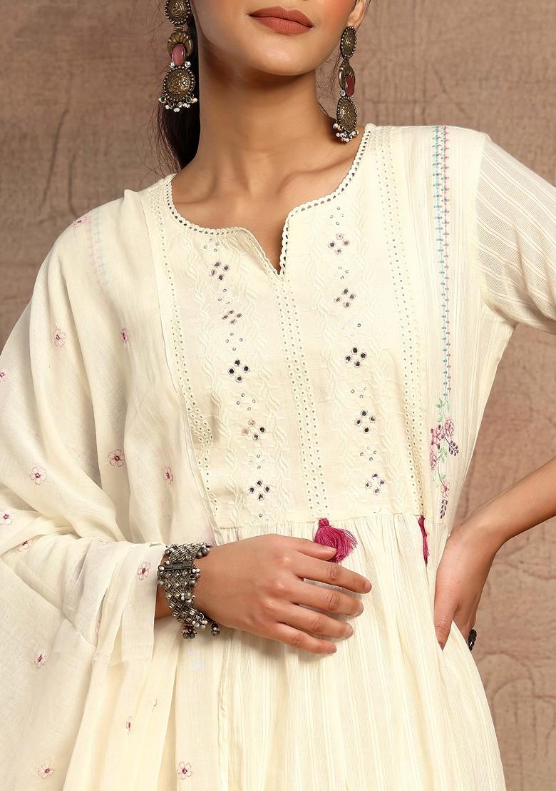 Off White Embroidered Cotton Kurta With Pants And Dupatta (Set of 3)