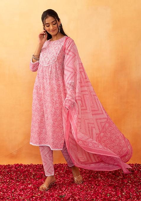 Light Pink Jaal Print Cotton Kurta With Pants And Dupatta (Set of 3)