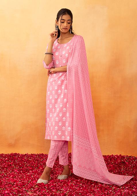 Light Pink Floral Boota Print Cotton Kurta With Pants And Dupatta (Set of 3)