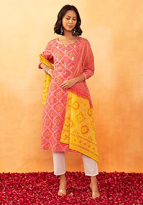Peach Bandhani Print Cotton Kurta With Pants And Printed Dupatta (Set of 3)