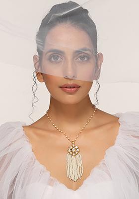 White Gold Tone Kundan And Pearl Necklace