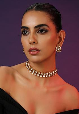 Gold Tone Kundan Choker Set With Earrings
