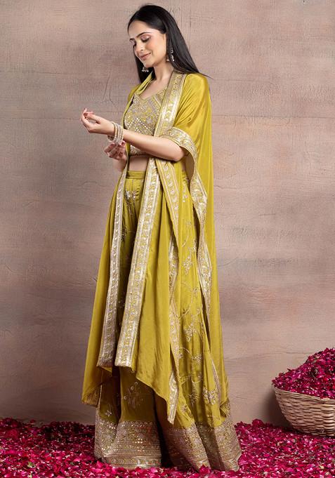 Selina Green Color Velvet Zari Coding Embroidered Work Short Kurti Set with Batwa