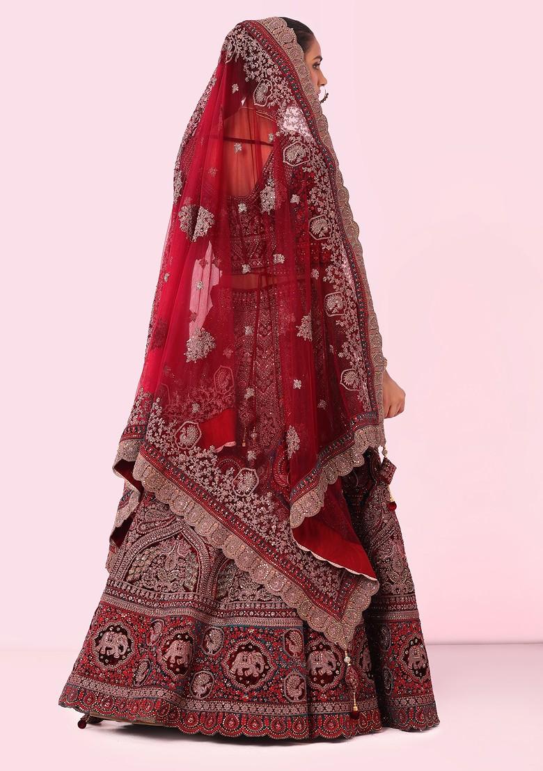 Love this draping of two dupattas // Elan | Desi wedding dresses, Indian  bridal fashion, Pakistani bridal wear