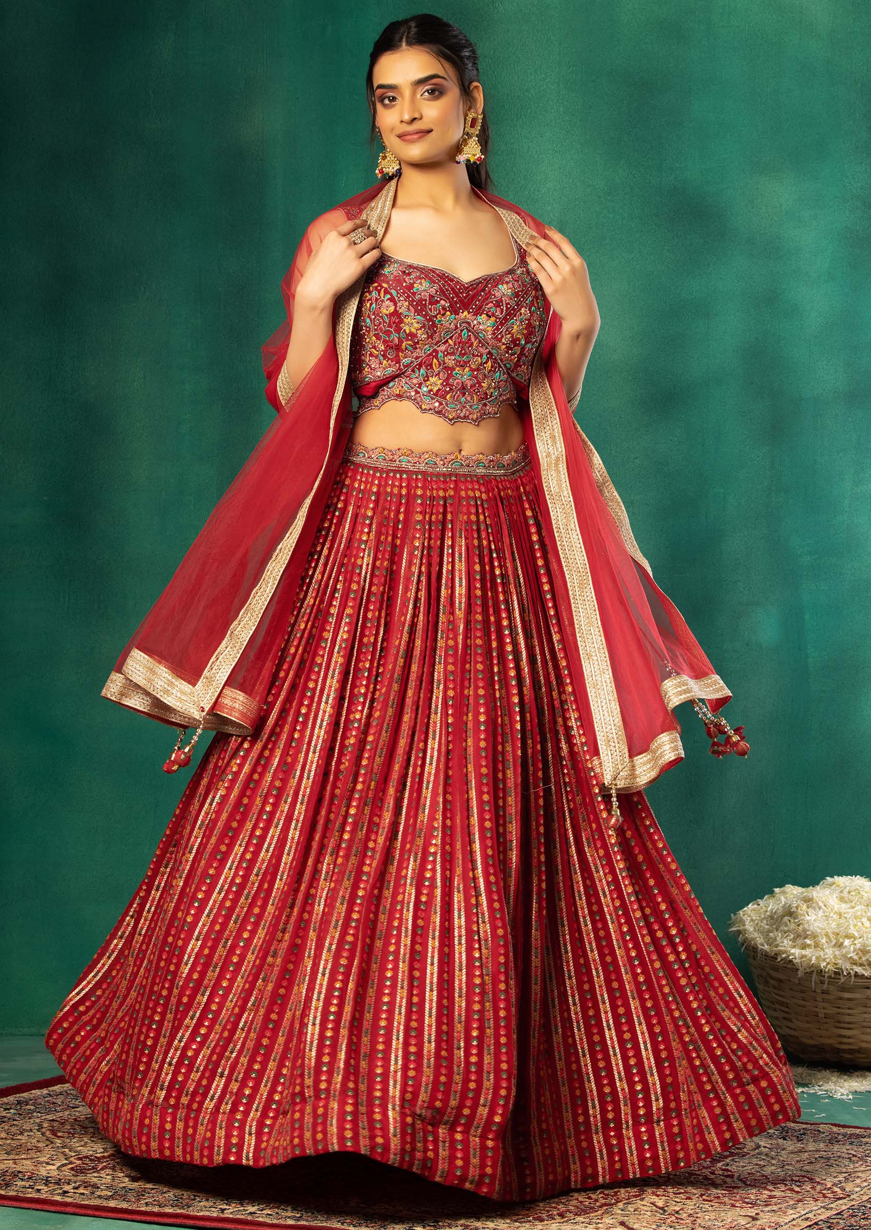 Golden Lehenga and Blouse with Maroon Dupatta | Lehenga, Golden lehenga,  Party wear dresses