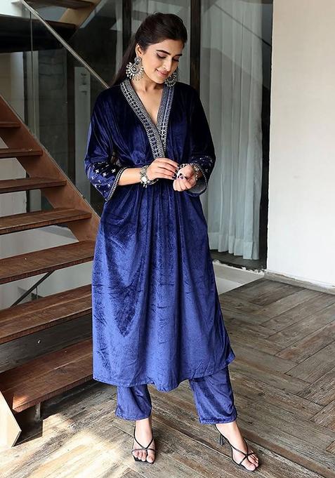 long kurta with smocked sleeve details - noir velvet & speckled elegance