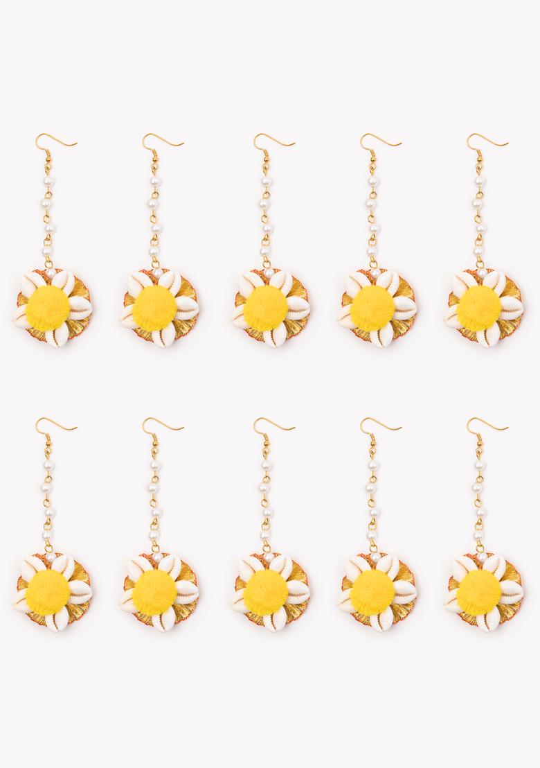 Yellow Shell Embellished Floral Maangtika (Set of 12)
