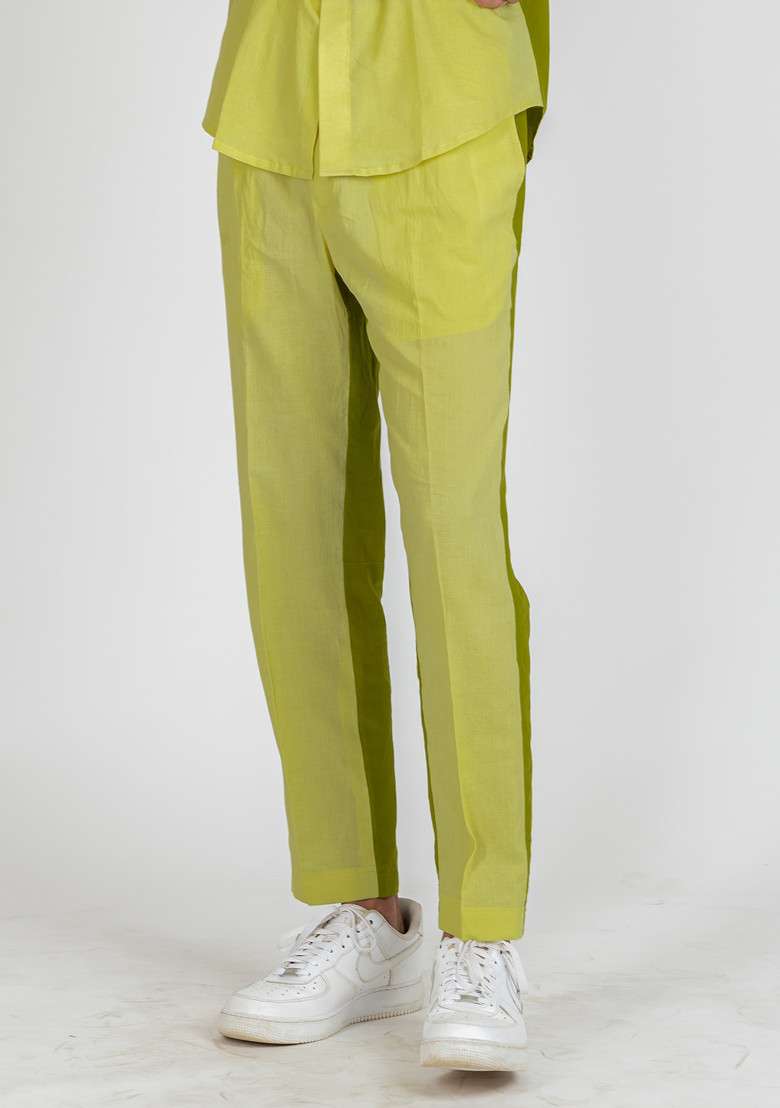 Green Colour Blocked Tropical Travel Pajama For Men - Indya