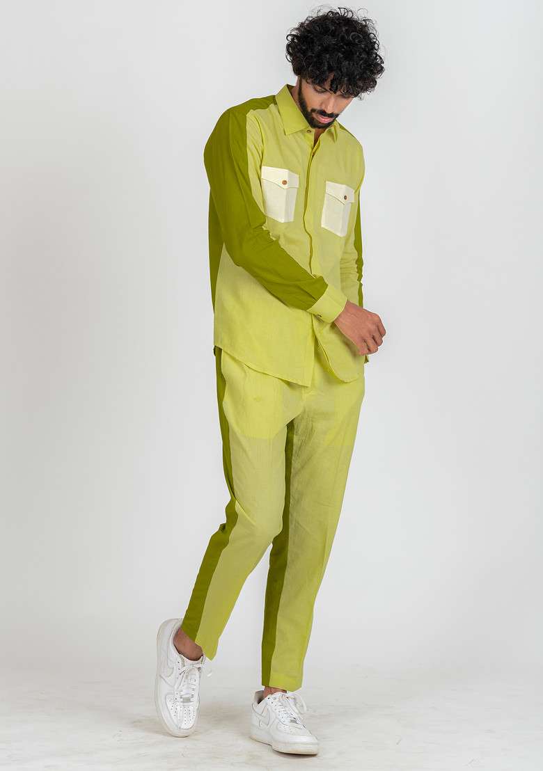 Green Colour Blocked Tropical Travel Pajama For Men - Indya