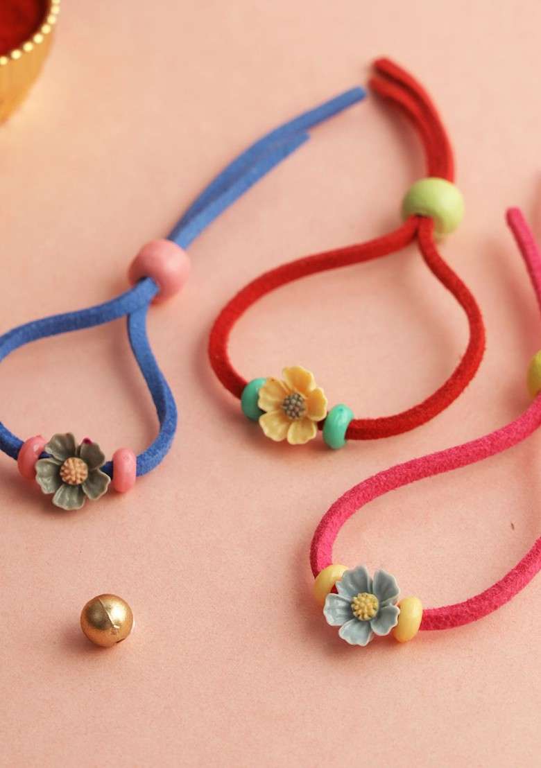 Red Set Of 3 Floral Wraparound Rakhis With Roli Chawal And Greeting Card - Indya