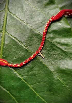 Red And Yellow Gold Plated Ad Studded Letter T Customized Thread Rakhi