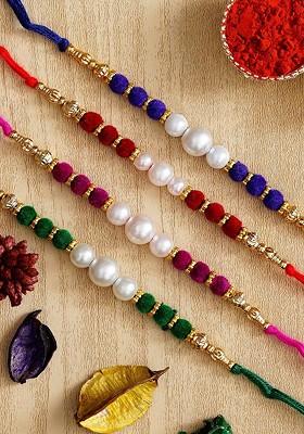 Unisex Set Of 4 Thread Rakhis With Roli Chawal Pack