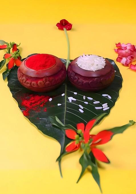 Rakhi Set With Dish Silver Coin And Greeting Card