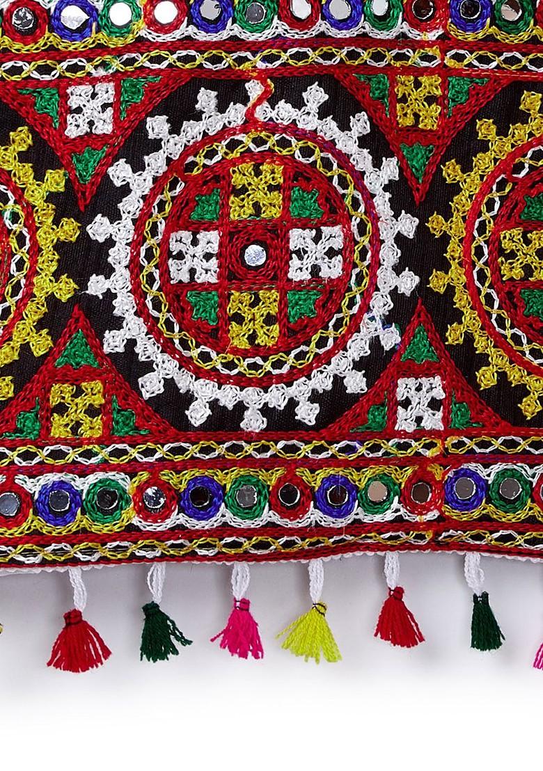 Girls Ethnic Motifs Embroidered Ready To Wear Lehenga Blouse With Dupatta