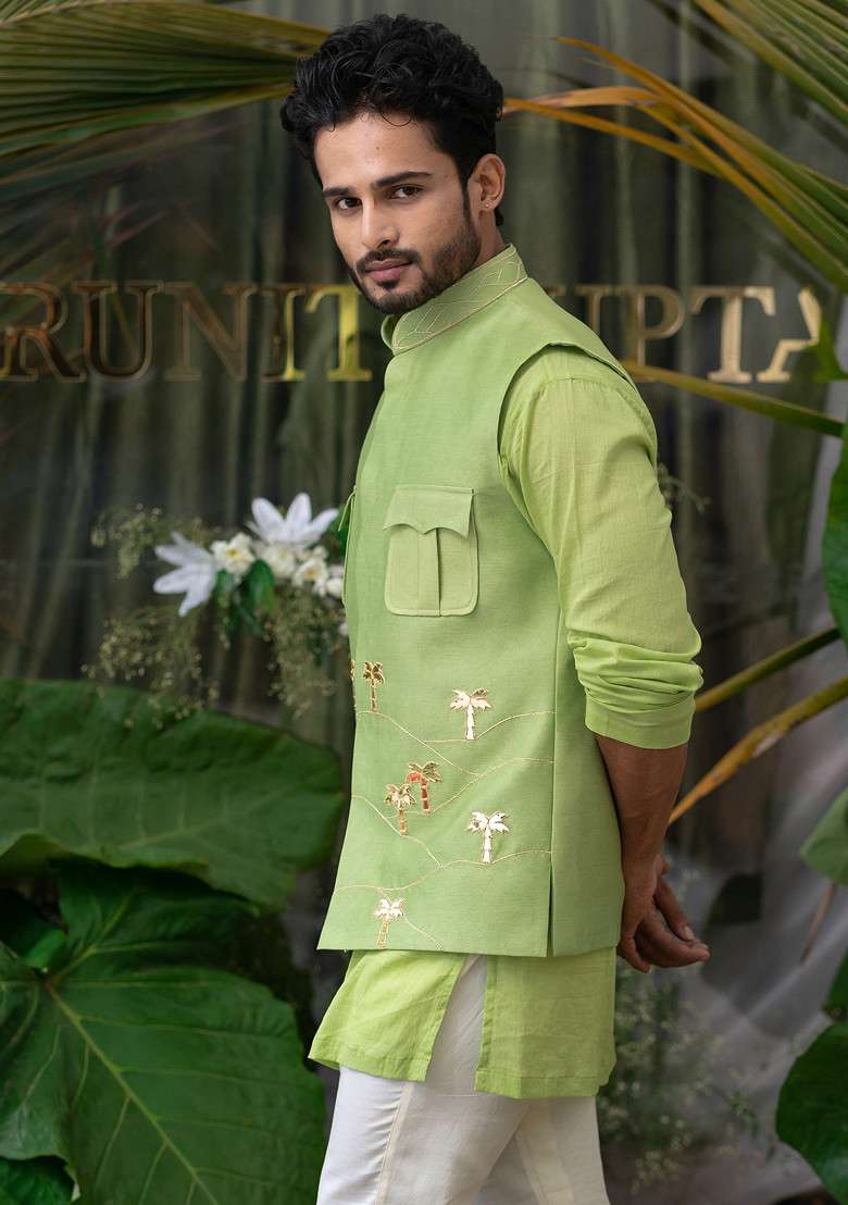 Green Palm Tree Embroidered Bundi Jacket For Men - Indya