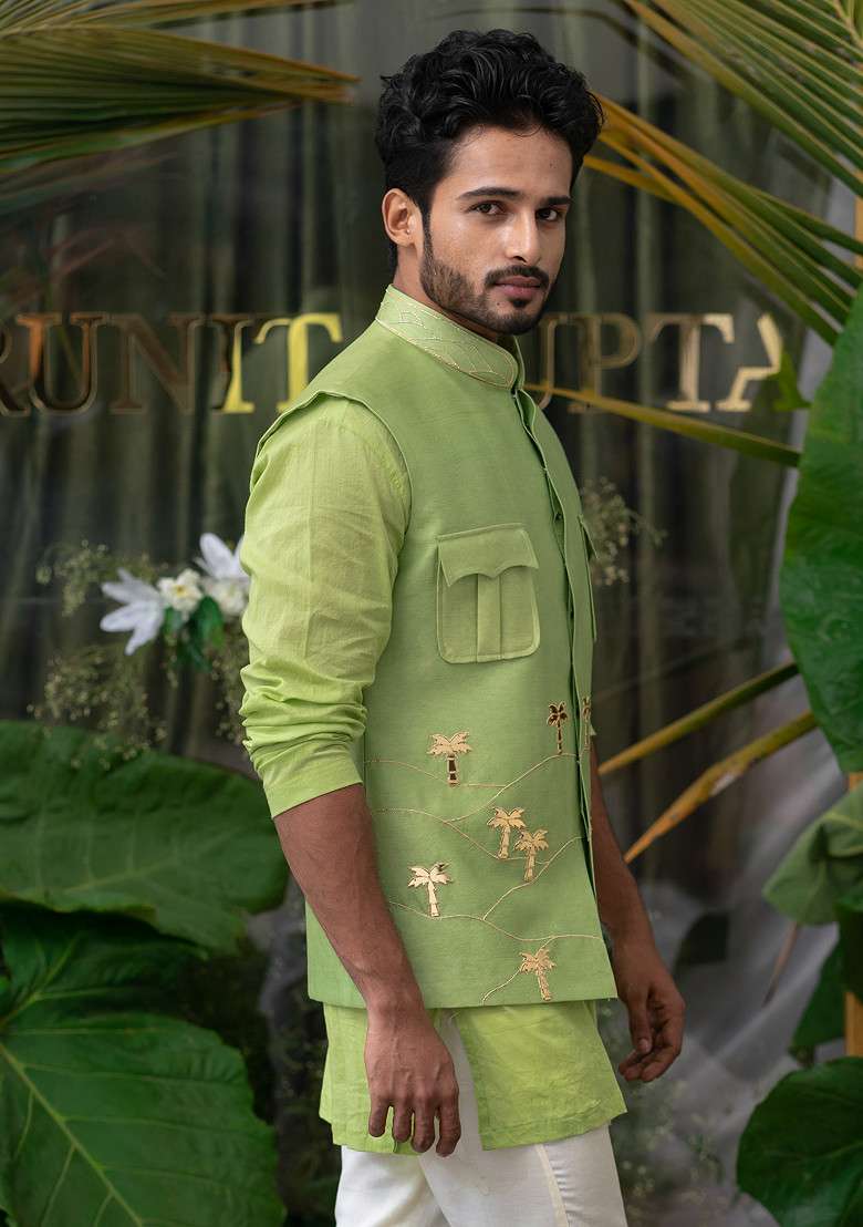 Green Palm Tree Embroidered Bundi Jacket For Men - Indya