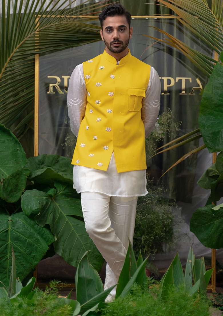 Yellow Patch Pocket Embroidered Bundi Jacket For Men - Indya
