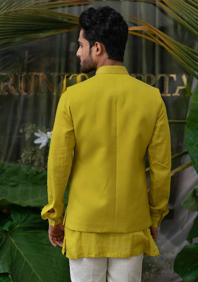 Green Elephant Embroidered Bundi Jacket For Men - Indya