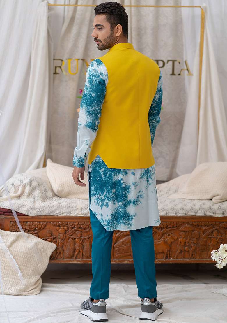 Yellow Cotton Linen Patch Pocket Bundi Jacket For Men - Indya