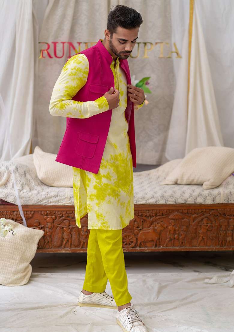 Pink Cotton Linen Pintucked Bundi Jacket For Men - Indya