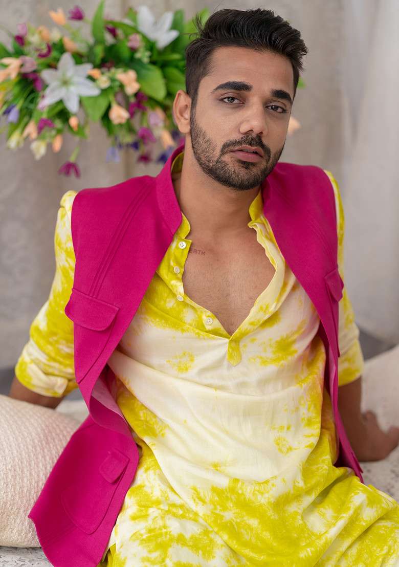 Pink Cotton Linen Pintucked Bundi Jacket For Men - Indya