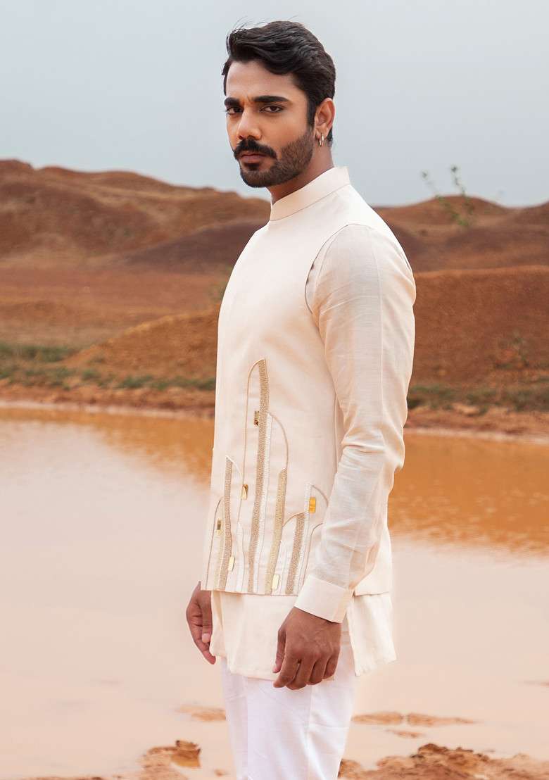 Sand Brown Bead Embellished Abstract Bundi Jacket For Men - Indya