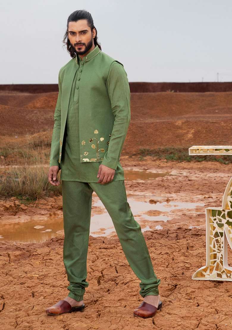 Deep Green Cut Pipe Embellished Vegan Silk Blend Bundi Jacket Set For Men - Indya