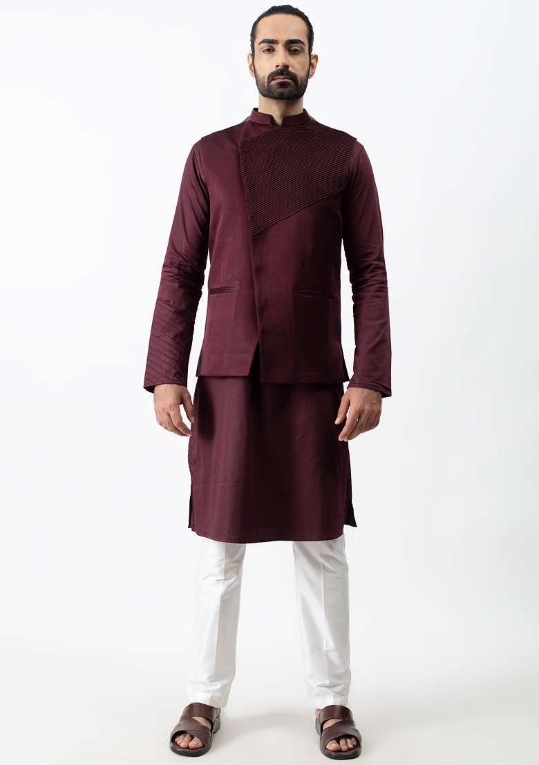 Wine Pintuck Bundi Jacket And Kurta Set For Men - Indya