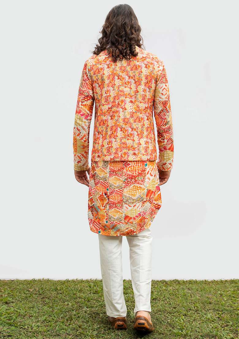 Red Diamond Printed Bundi Mirror Work Kurta Set For Men - Indya