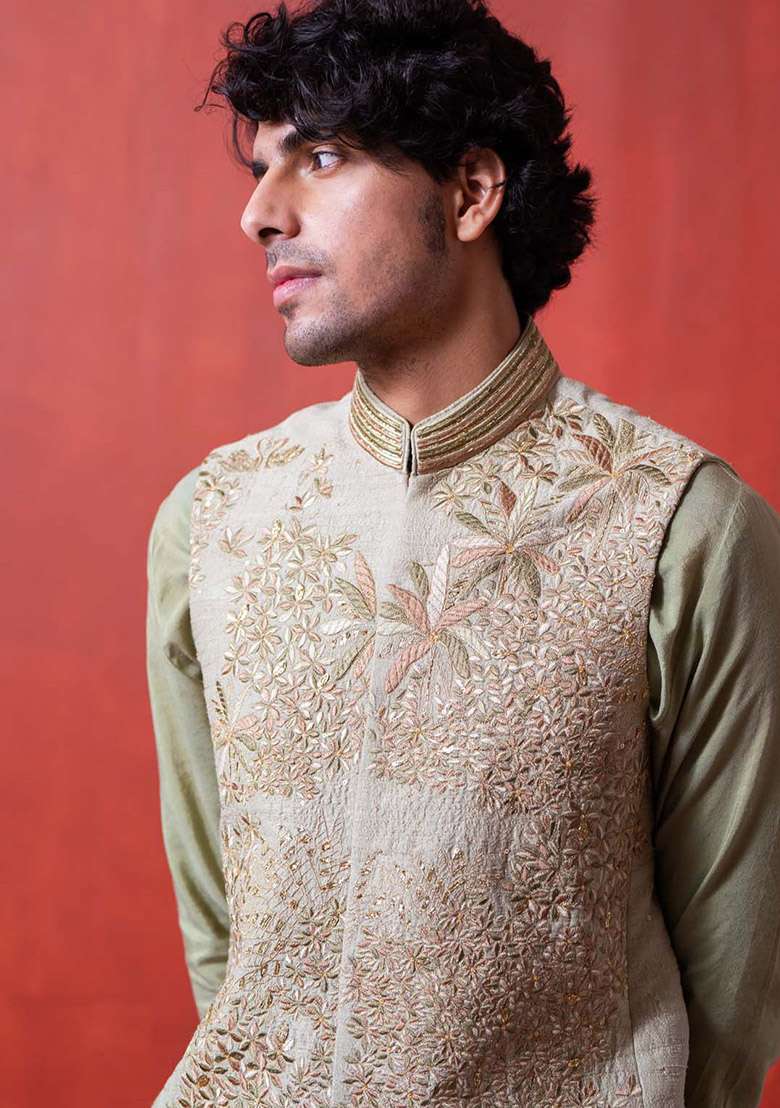 Green Embroidered Bundi Jacket And Kurta For Men - Indya