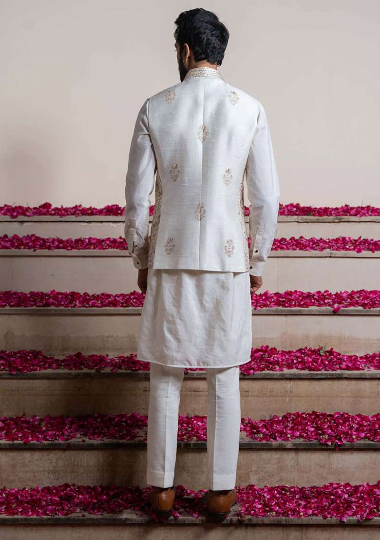 White Embroidered Bundi Jacket And Kurta For Men - Indya