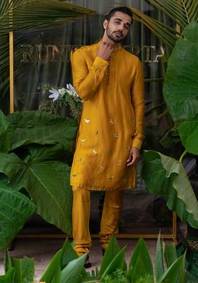 Yellow Horse Embroidered Kurta Set For Men