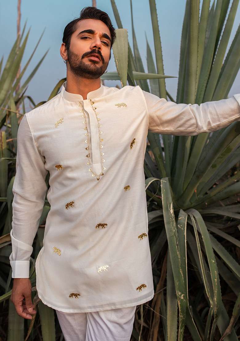 Ivory Hand Embroidered Tiger Short Kurta Set For Men - Indya