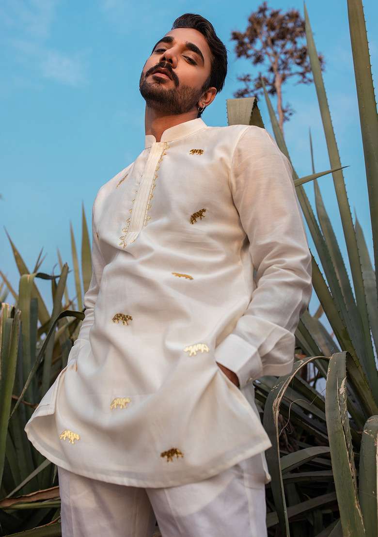 Ivory Hand Embroidered Tiger Short Kurta Set For Men - Indya