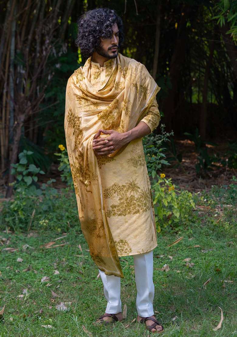 Yellow Sunhaira Vann Digital Print Kurta And Stole For Men - Indya