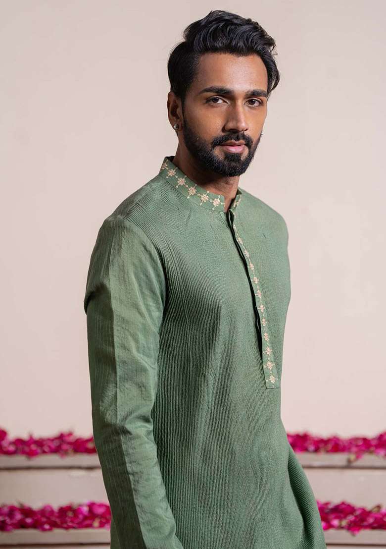 Green Elegant Pintuck Kurta For Men - Indya