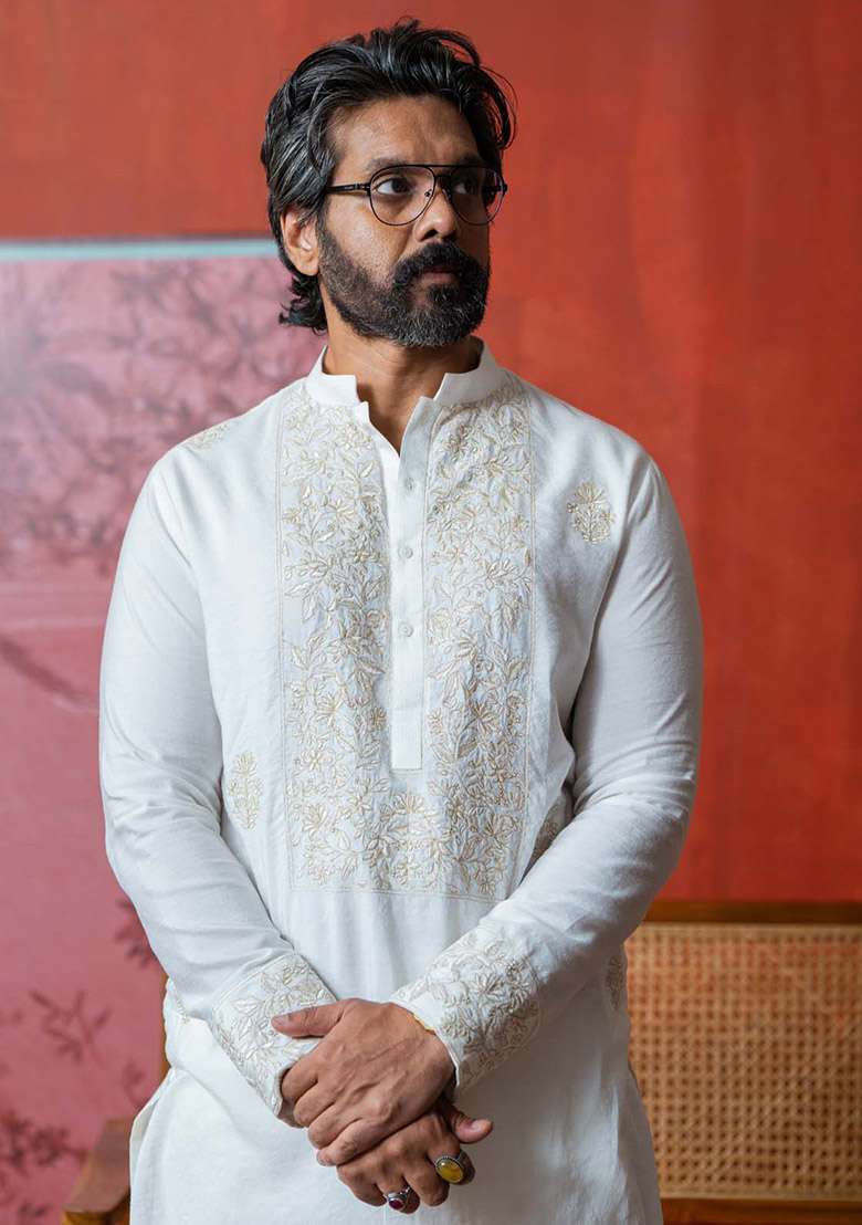 White Pristine Embroidered Kurta For Men - Indya