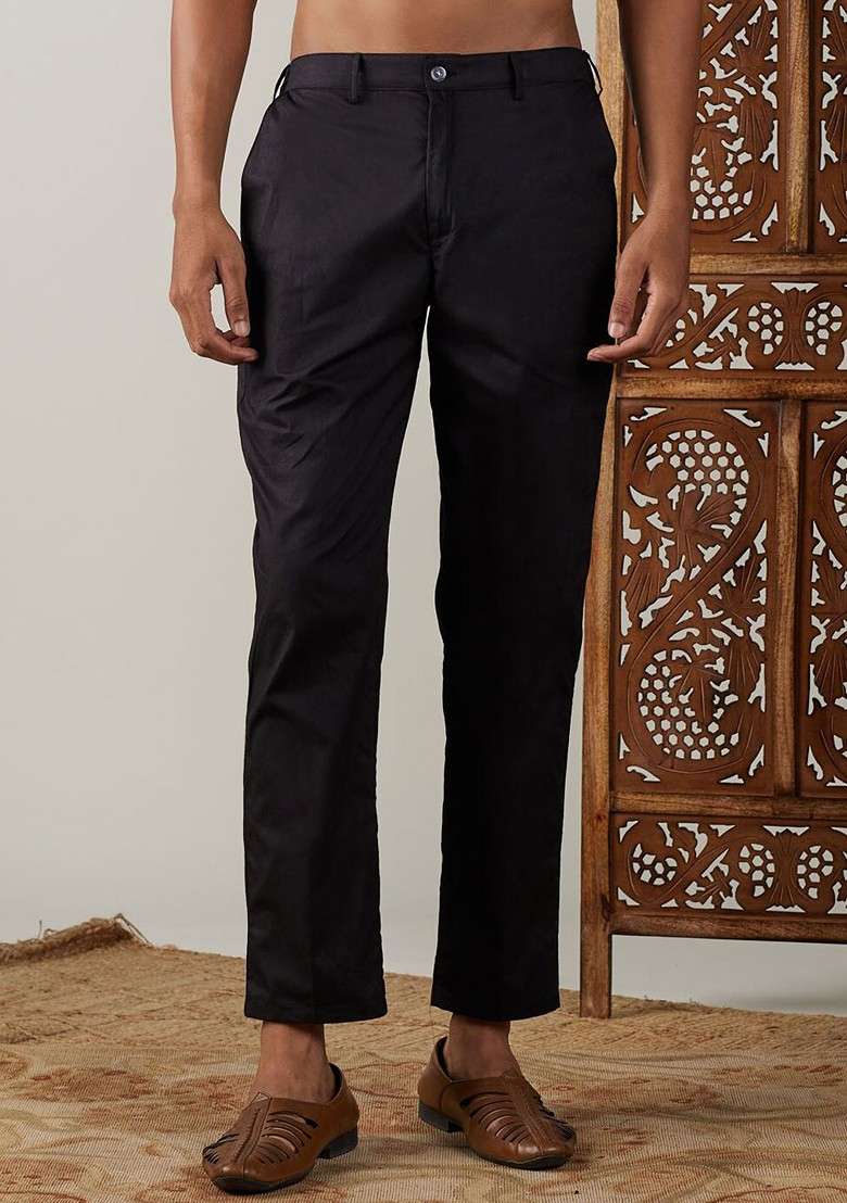 Black Solid Cotton Pyjama For Men - Indya