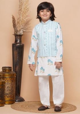 Blue Floral Printed Regular Pure Cotton Kurta With Pyjamas And Jacket For Boys