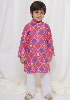 Pink Animal Printed Regular Pure Cotton Kurta With Pyjamas For Boys