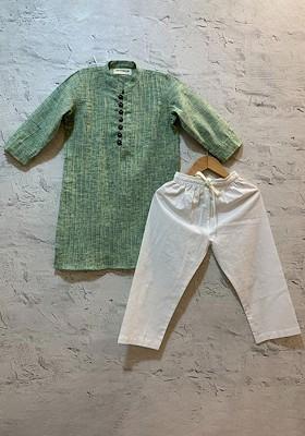 Boys Mandarin Collar Pleated Pure Cotton Kurta With Pyjamas