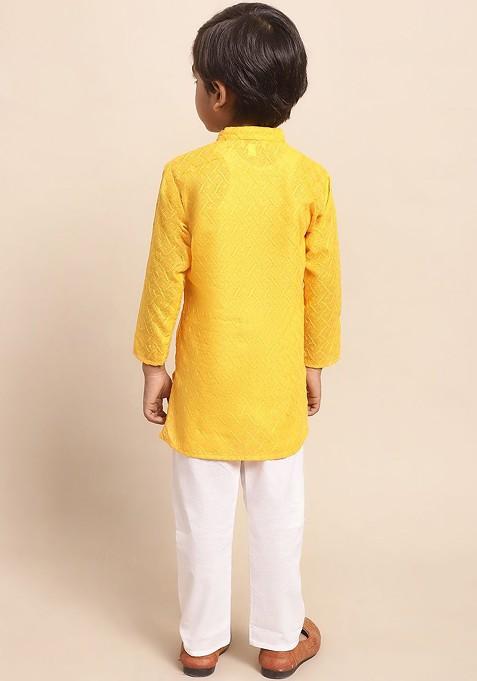 Boys Ethnic Motifs Embroidered Pure Cotton Straight Kurta With Pyjamas