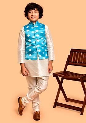 Boys Mandarin Collar Straight Kurta With Pyjamas