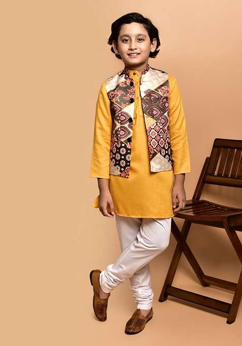 Boys Mandarin Collar Regular Straight Kurta With Churidar